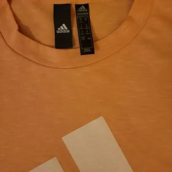 Adidas  medium tshirt  - Picture 5 of 7